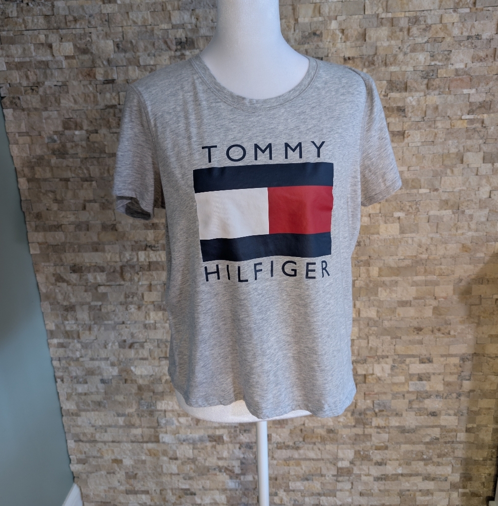Tommy Hilfiger Sport Short Sleeve Grey Logo Tee Shirt Modern Prep Casual Size M